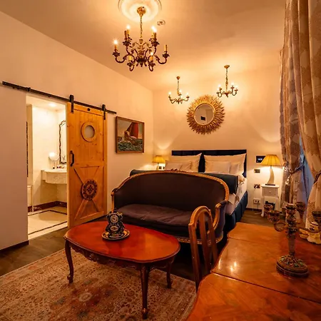 Golden Eagle Deluxe At Charles Bridge 4*