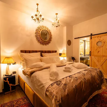 Golden Eagle Deluxe At Charles Bridge 4*