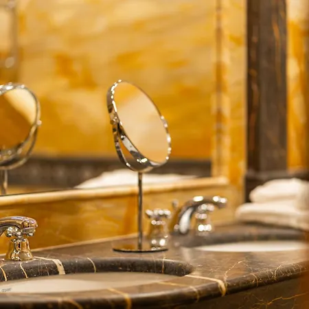 Hotel Golden Eagle Deluxe At Charles Bridge 4*