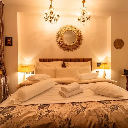 Golden Eagle Deluxe At Charles Bridge 4*