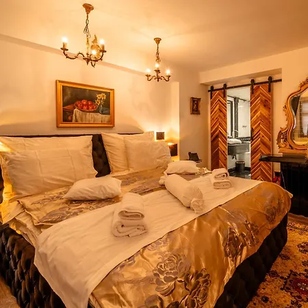 Hotel Golden Eagle Deluxe At Charles Bridge